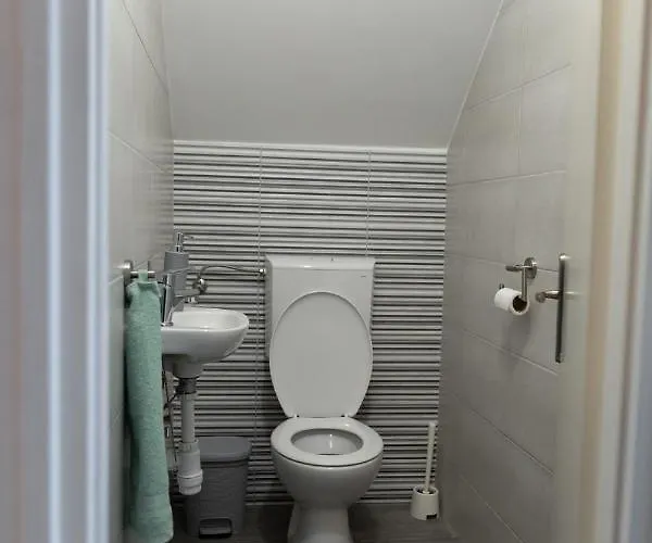 شقة Oliver 22 *